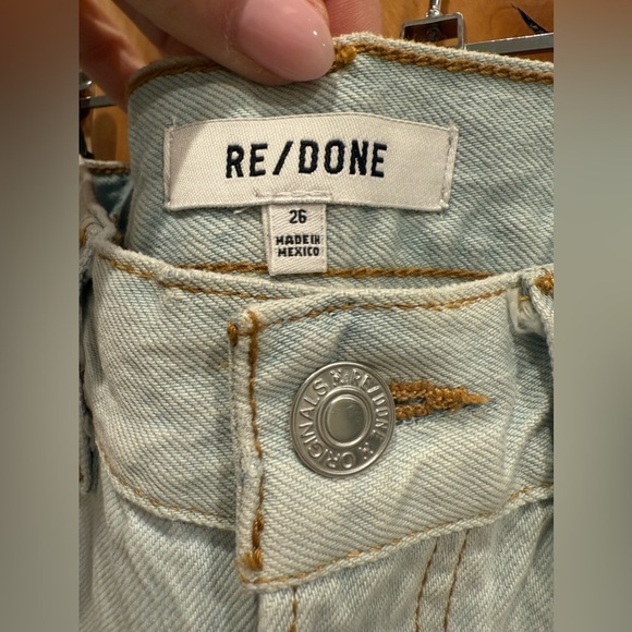 RE/DONE 90’s High Rise Loose Jeans, Size 26 Light Wash Distressed NWT - Picture 5 of 7